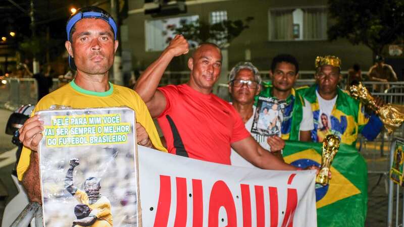 Pele fans sleep on streets and arrive 14 hours before funeral to pay respects