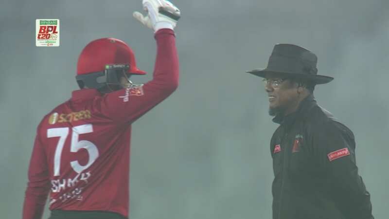 Shakib Al Hasan was furious after the umpire did not call a wide (Image: Twitter/@ESPNcricinfo)