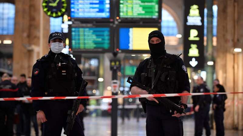 Knifeman shot by police in Eurostar station after 