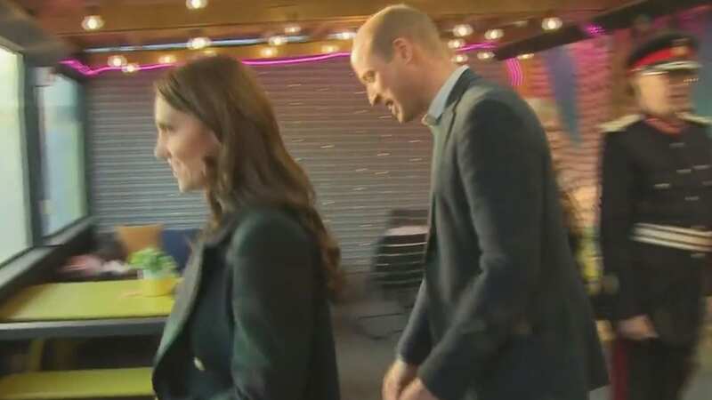 Awkward moment William and Kate ignore Harry