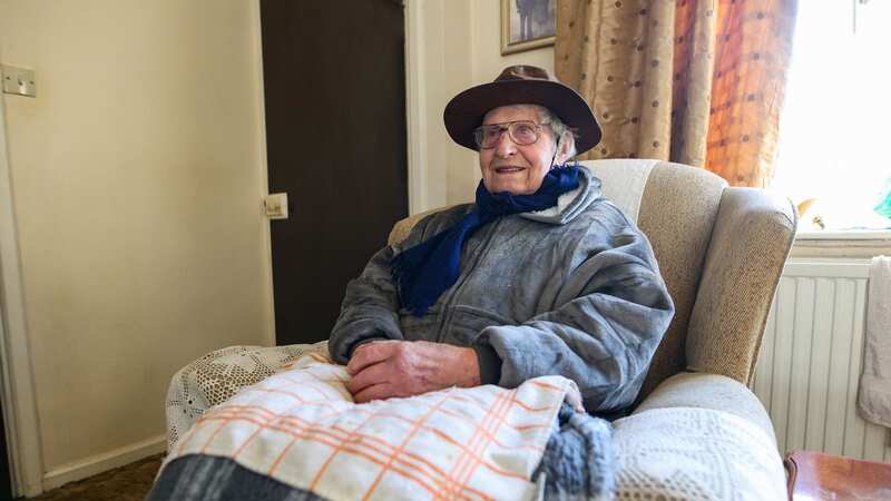 Ivor Gardner, a 103-year-old WW2 veteran, has been left wearing oven gloves to keep warm after his gas meter broke (Image: Tom Wren SWNS)