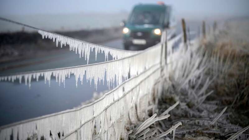 Sub-zero temperatures in Macclesfield, Cheshire, as the UKHSA issues a health warning over the cold (Image: Getty Images)