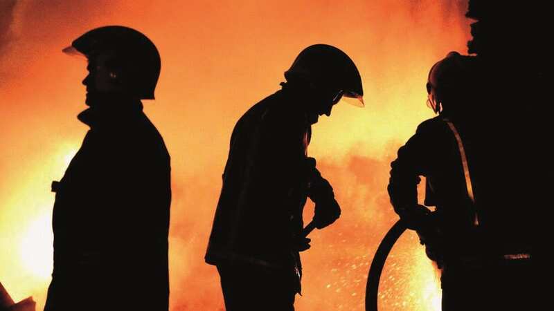 Firefighters vote overwhelmingly to strike in historic 999 walkout