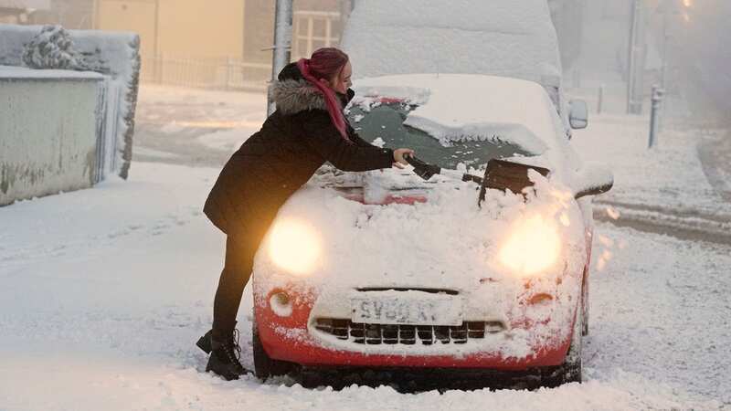 Texas snow storm leaves six dead and 340,000 without power in -20C deep freeze