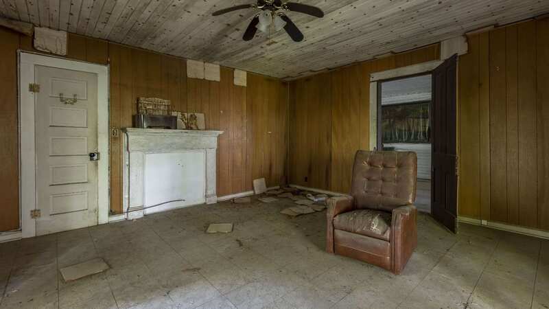 Creepy images show the abandoned family home of a doctor that rumours have it still roams there (Image: mediadrumimages/LelandKent)