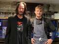 Keanu Reeves enjoys 'fish and chips for lunch' during surprise pub visit qhiqhuiqudiquinv