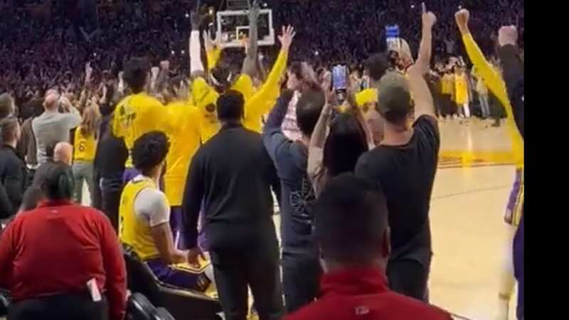 Video shows Anthony Davis did not celebrate when LeBron James made the historic shot