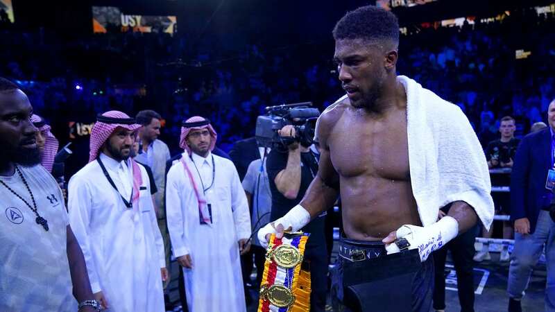 Anthony Joshua apologises to Oleksandr Usyk for throwing belts out of the ring