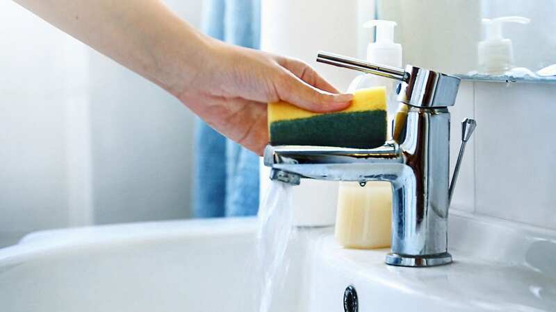 Woman hails brilliant £1.49 item favoured by Mrs Hinch that leaves sink 