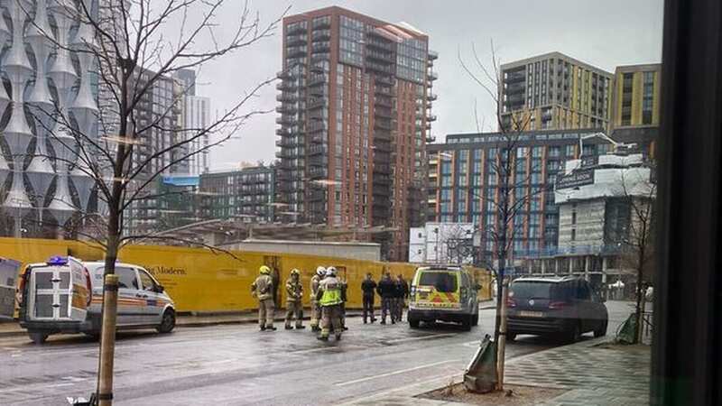 The US Embassy building in Nine Elms was locked down this morning (Image: MyLondon)