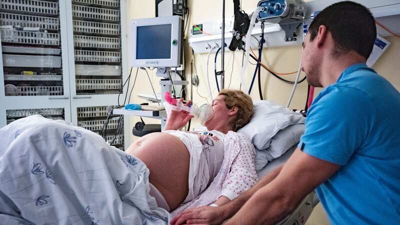 The use of gas and air in maternity wards is being suspended (stock image) (Image: Getty Images)
