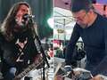 Foo Fighters' Dave Grohl BBQs for 450 homeless people on 16 hour volunteer shift eiqrtihiurinv