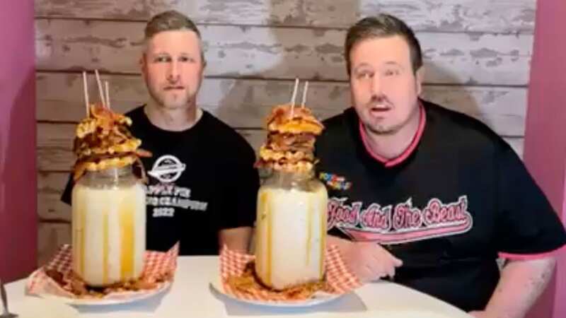 Man downs 10,000-calorie four-litre 