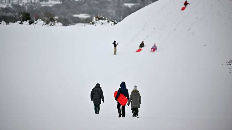The Met Office has issued snow and ice warnings (Image: Getty Images)