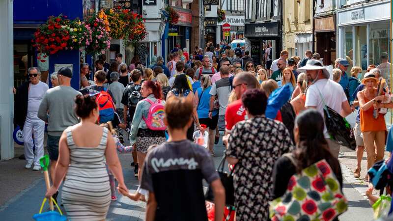 Tourists pack Fore Street in Looe, Cornwall, over last summer (Image: Adam Gerrard / Daily Mirror)
