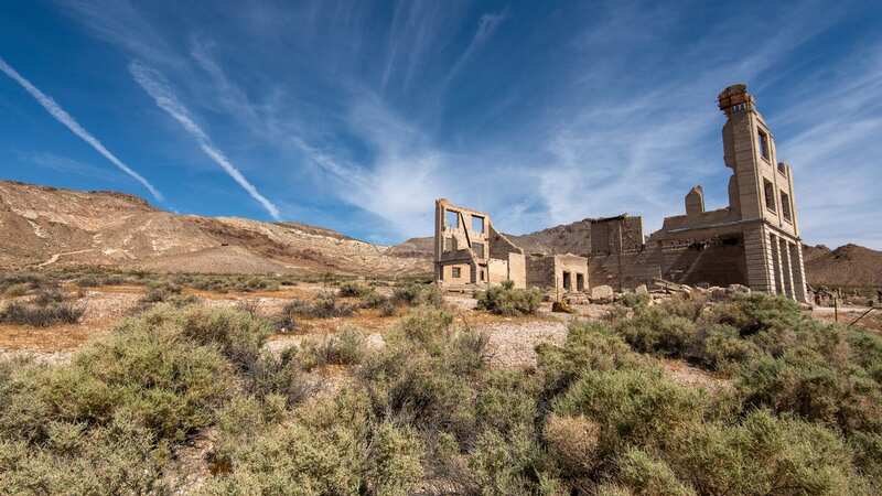 Ruined Bank building in the deserted ghost town of Rhyolite near Beatty and Death Valley. (Image: Getty Images/iStockphoto)