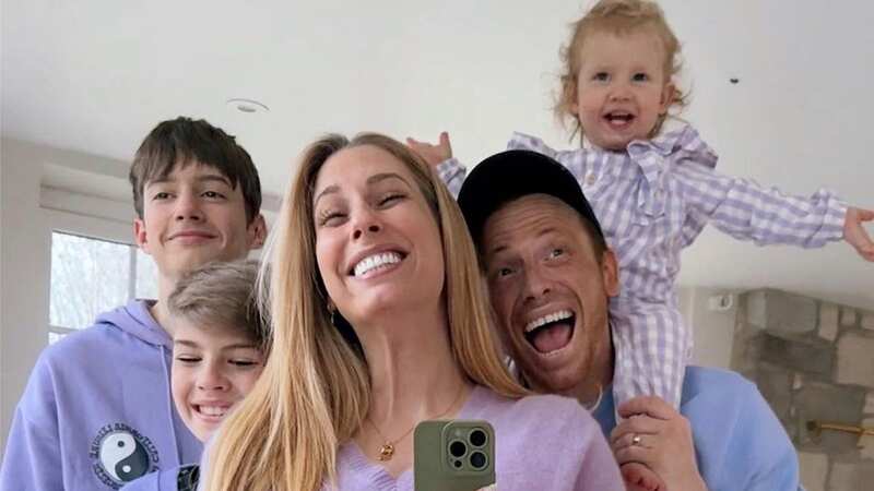 Stacey Solomon defended by fans as cruel mum-shamers quiz her over family photo