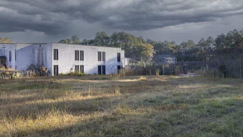 The exterior of the detention centre costing £1.5 million to make in Florida, USA (Image: mediadrumimages/Leland Kent)