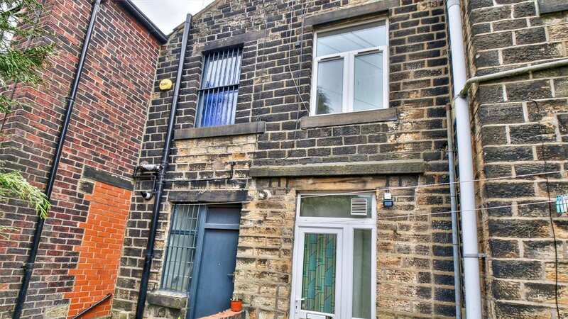 The property on-sale looks narrower than the house next door (Image: Zoopla / Hunters)