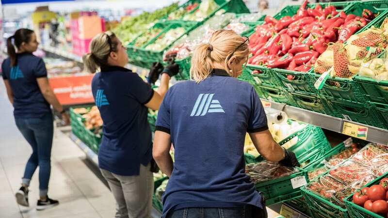 Wages for supermarket workers have gone up a few times over the last few years (Image: Bloomberg via Getty Images)