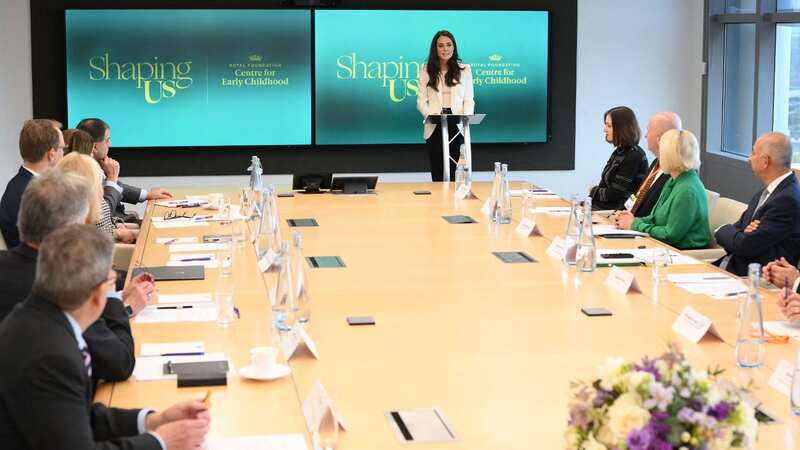 Kate means business in chic suit as she hosts meeting with City high-flyers