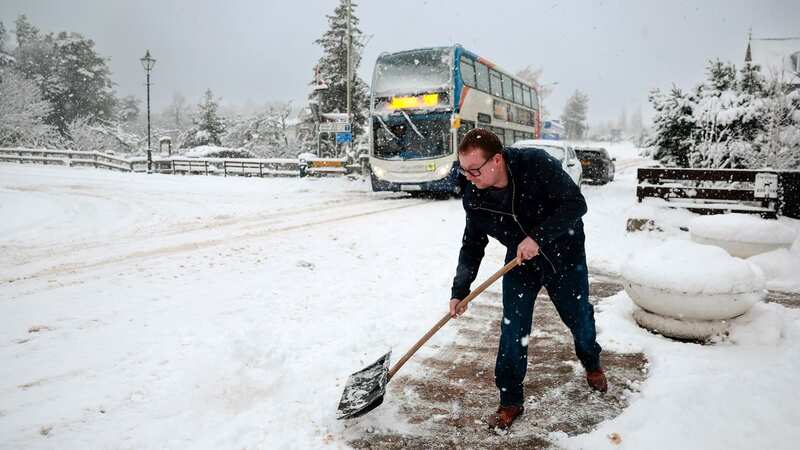 Weather charts predict between 0.2cm and 0.6cm of snowfall per hour in the early hours of Sunday across much of Scotland (Image: Getty Images)