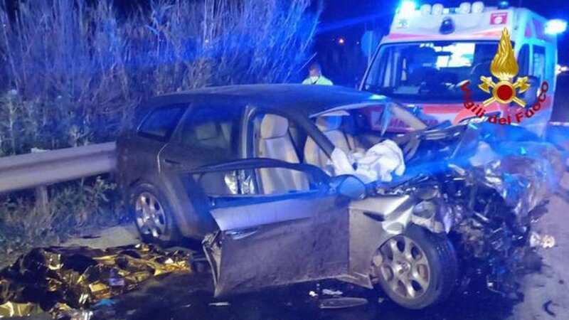 The wrecked car on a "dangerous road" in Italy