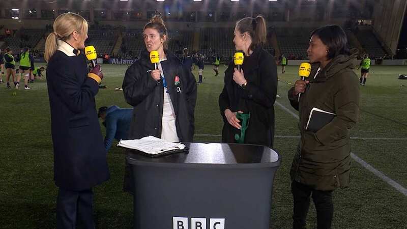 Sarah Hunter talks to Hannah Botterman after the match (Image: Getty)