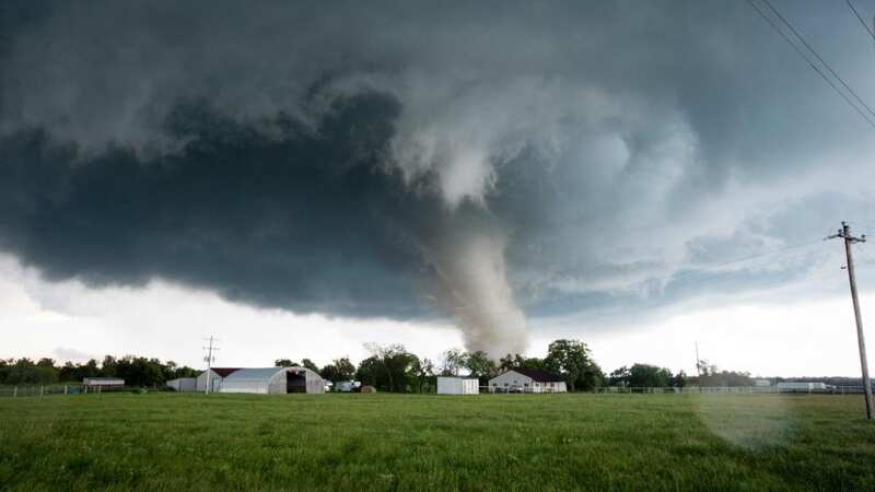 A tornado rips through a residential area after touching down south of Wynnewood, Oklahoma (Image: Josh Edelson/AFP/Getty Images)