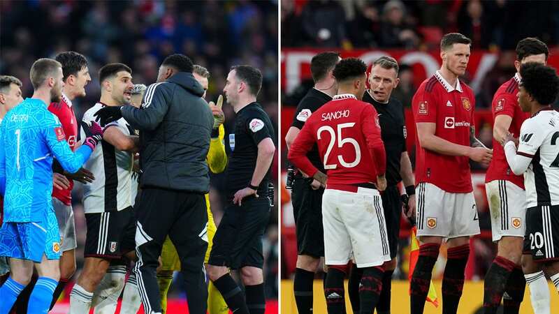 Manchester United surrounded referee Chris Kavanagh to appeal for a penalty (Image: AFP via Getty Images)