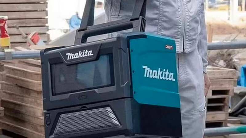 It weighs 8.8kg and has a shoulder strap to make carrying it more convenient (Image: Makita)