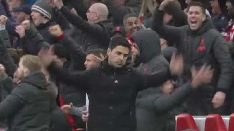 Arsenal bench cam captures Alex Oxlade-Chamberlain