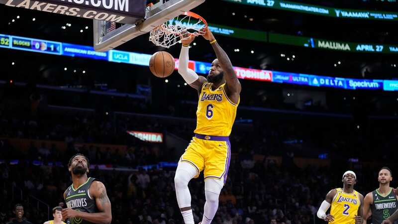 LeBron James scored 30 points in the Los Angeles Lakers