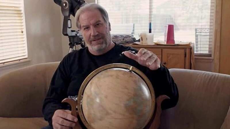 Bob Knodel spent $20,000 trying to prove the Earth is flat (Image: Netflix)