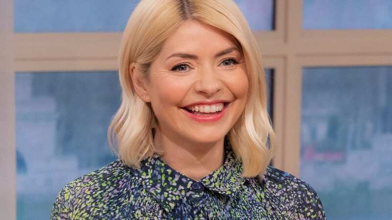 Holly thanks Dermot for special present after missing This Morning again