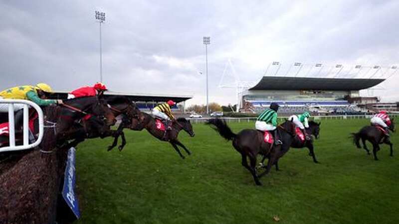 Kempton Park hosts a seven-race card on Monday, where Newsboy