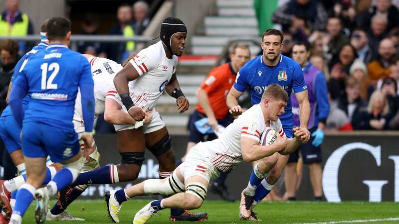 Willis scores for England against Italy in this year