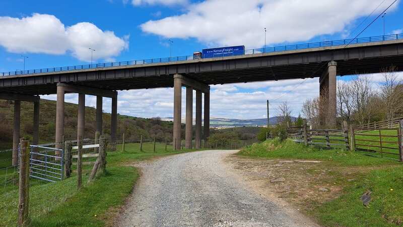 Life for residents next to the M62 is far from quiet (Image: YORKSHIRE LIVE/MEN MEDIA)