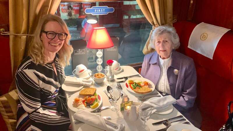 Fiona Whitty and her mum settle down to their VIP dinner on the Flying Scotsman (Image: Collect)