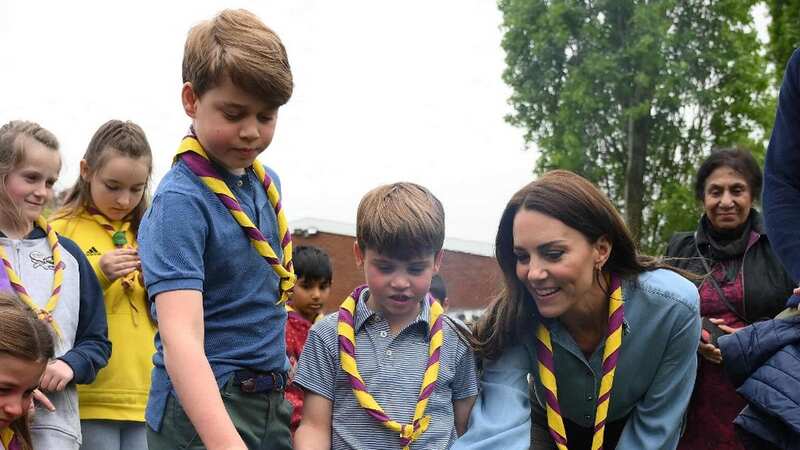 The Princess of Wales toasts marshmallows with Prince George and Louis (Image: POOL/AFP via Getty Images)