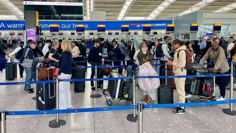 A very busy Heathrow airport half term travellers (Image: W8 Media / SplashNews.com)