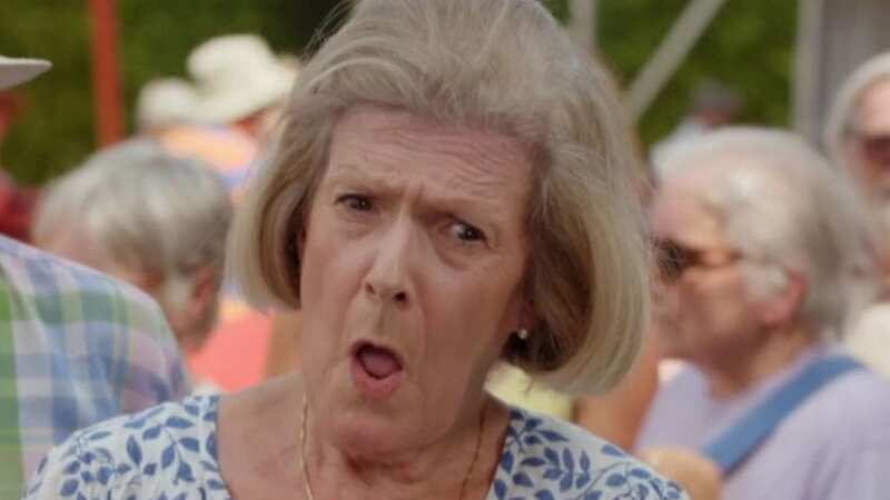 Antiques Roadshow expert issues warning over diamond brooch with whopping value