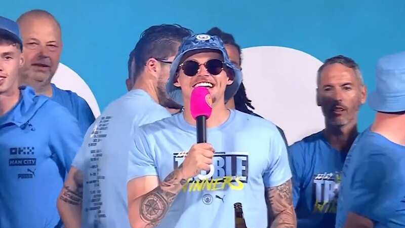 Kalvin Phillips makes feelings clear with X-rated Man Utd song during parade