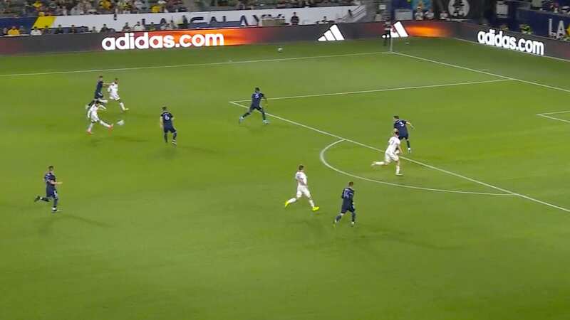 Ex-Barcelona wonderkid Riqui Puig pulls off outrageous assist for LA Galaxy