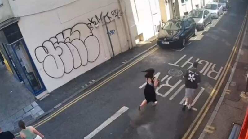Hunt for diners who fled restaurant after meal 