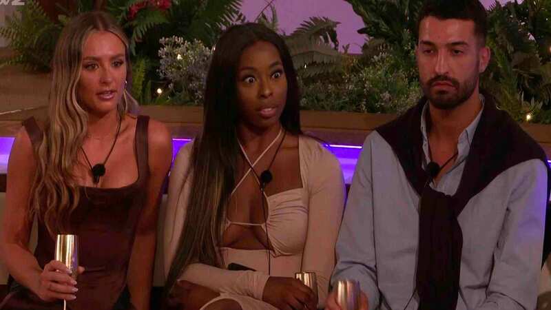 Love Island has aired a shock recoupling, as one bombshell made a daring move and split a couple up during tonight