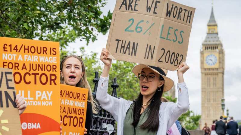 Junior doctors vow to keep striking as pay offer 