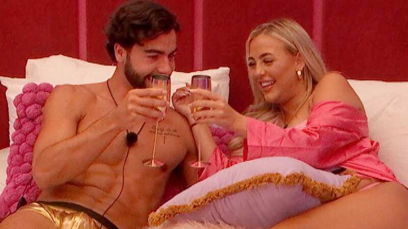 Jess and Sammy enjoyed a steamy time in the Hideaway