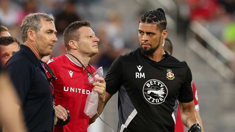 Wrexham boss slams Man Utd youngster after Paul Mullin left with punctured lung