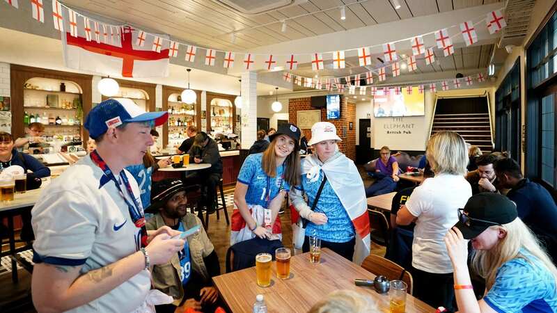 England fans warm up for World Cup decider with knees up in Aussie 